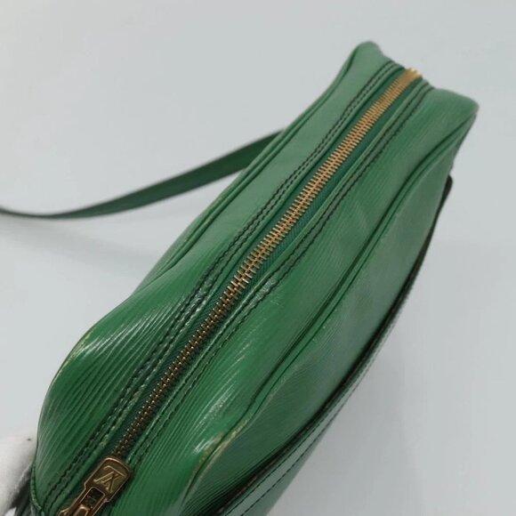 LOUIS VUITTON Epi Trocadero 27 Shoulder Bag Green - Picture 12 of 16